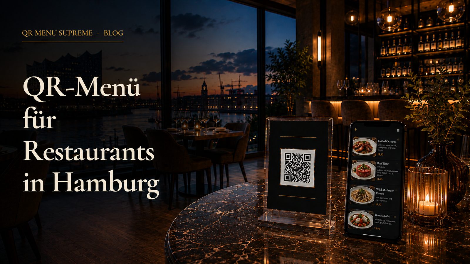 QR-Code-Aufsteller und Smartphone mit digitaler Speisekarte in einem Hamburger Restaurant, im Hintergrund die Elbphilharmonie bei Abenddämmerung